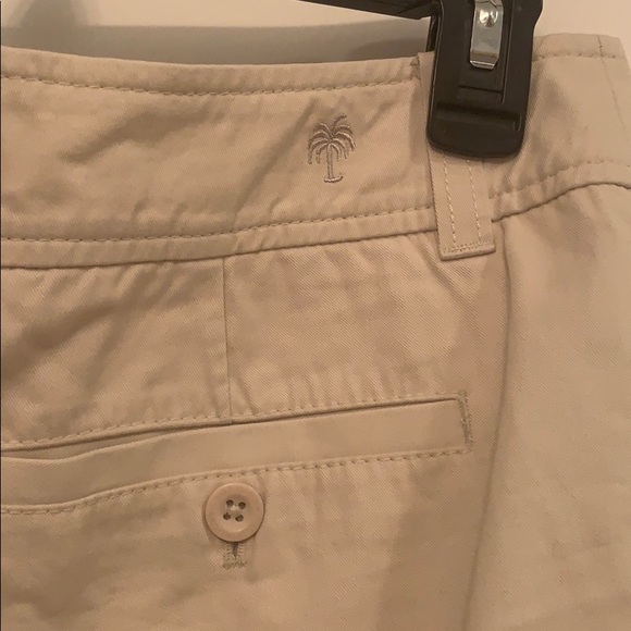 Lilly Pulitzer beige shorts! - Picture 4 of 4